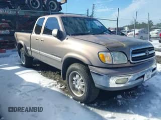 2002 Toyota Tundra Limited z VIN 5TBRT38152S280875, wystawiony jako IAAI lot #41387829 z przebiegiem 186 094 mil mil oraz . Historia ofert i sprzedaży dostępna na DreamBid. Obrazek 1.