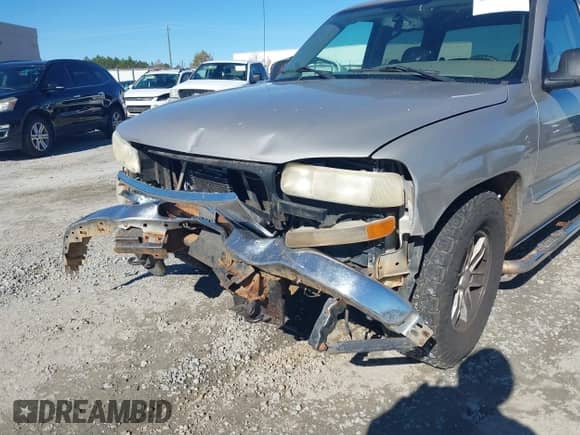 2005 GMC Sierra 1500 SLT z VIN 2GTEC13T251100136, wystawiony jako IAAI lot #41031903 z przebiegiem 440 920 mil mil oraz . Historia ofert i sprzedaży dostępna na DreamBid. Obrazek 6.