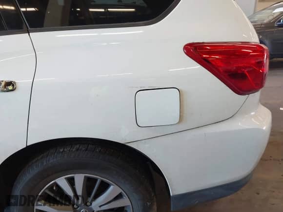 2017 Nissan Pathfinder Platinum с VIN 5N1DR2MN3HC682919, выставлен на аукционе IAAI как лот 42397164 с пробегом 126 762 миль миль и . История ставок и продаж доступна на DreamBid. Изображение 21.