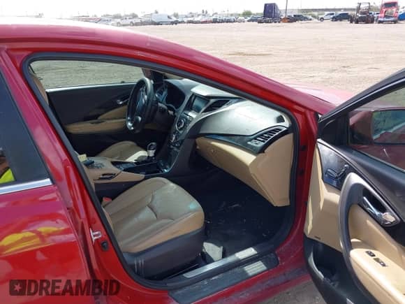 2013 Hyundai Azera z VIN KMHFH4JG5DA330718, wystawiony jako IAAI lot #43553191 z przebiegiem 179 535 mil mil oraz . Historia ofert i sprzedaży dostępna na DreamBid. Obrazek 5.