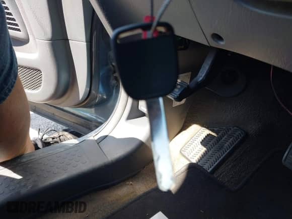 2006 Honda Pilot EX with VIN 5FNYF28426B031782, listed as a IAAI auction lot 42972105 with 207,318 mi miles and . Bid and sale history available at DreamBid. Image 11.