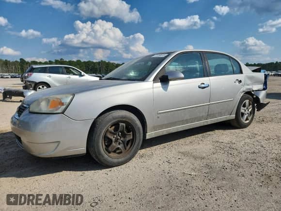 2008 Chevrolet Malibu Classic LT z VIN 1G1ZT58N88F120061, wystawiony jako Copart lot #71159515 z przebiegiem 209 123 mil mil oraz Szkoda całkowita • Salvage title. Historia ofert i sprzedaży dostępna na DreamBid. Obrazek 1.