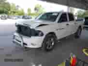 2012 Ram 1500 Express z VIN 1C6RD6KT0CS236587, wystawiony jako IAAI lot #43254702 z przebiegiem 132 897 mil mil oraz . Historia ofert i sprzedaży dostępna na DreamBid. Obrazek 18.