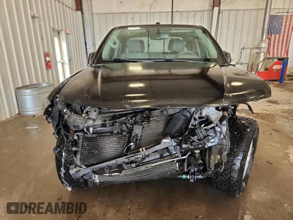 2017 Nissan Frontier Pro-4X with VIN 1N6DD0EV8HN777130, listed as a Copart auction lot 81921685 with 121,518 mi miles and Non repairable. Bid and sale history available at DreamBid. Image 5.