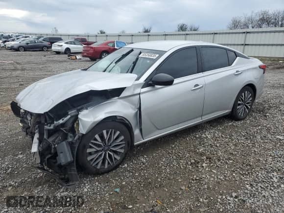 2024 Nissan Altima SV with VIN 1N4BL4DV6RN403273, listed as a Copart auction lot 85358835 with 41,838 mi miles and Salvage title. Bid and sale history available at DreamBid. Image 1.