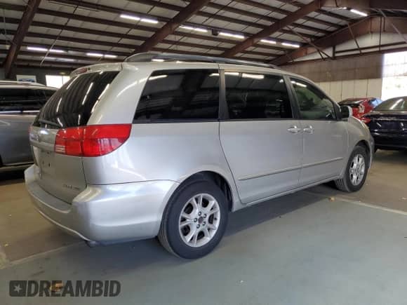 2004 Toyota Sienna XLE z VIN 5TDZA22C94S035808, wystawiony jako Copart lot #82506855 z przebiegiem 169 350 mil mil oraz Czysty tytuł • Clean title. Historia ofert i sprzedaży dostępna na DreamBid. Obrazek 3.