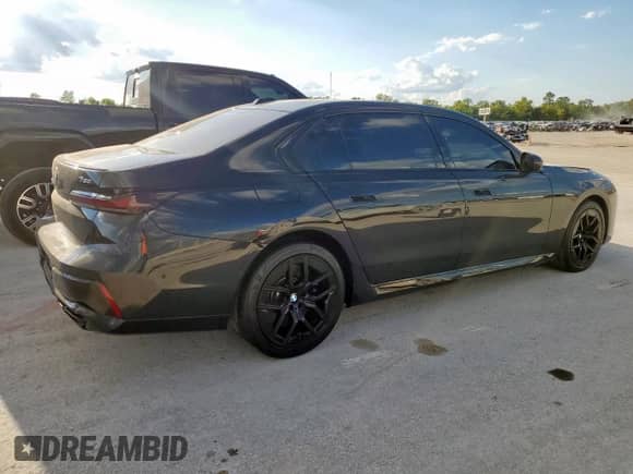 2024 BMW 7 Series 760i xDrive с VIN WBA33EJ02RCS57864, выставлен на аукционе Copart как лот 84426565 с пробегом 7 726 миль миль и Чистый • Clean title. История ставок и продаж доступна на DreamBid. Изображение 3.