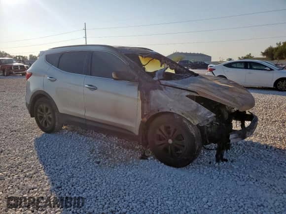 2014 Hyundai Santa Fe с VIN 5XYZUDLB8EG143232, выставлен на аукционе Copart как лот 80830075 с пробегом Не указан миль и На запчасти • Non repairable. История ставок и продаж доступна на DreamBid. Изображение 4.