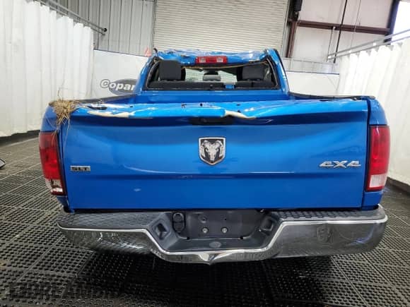 2024 Ram 1500 SLT z VIN 1C6RR7GG8RS148835, wystawiony jako Copart lot #84479825 z przebiegiem 42 249 mil mil oraz Szkoda całkowita • Salvage title. Historia ofert i sprzedaży dostępna na DreamBid. Obrazek 6.