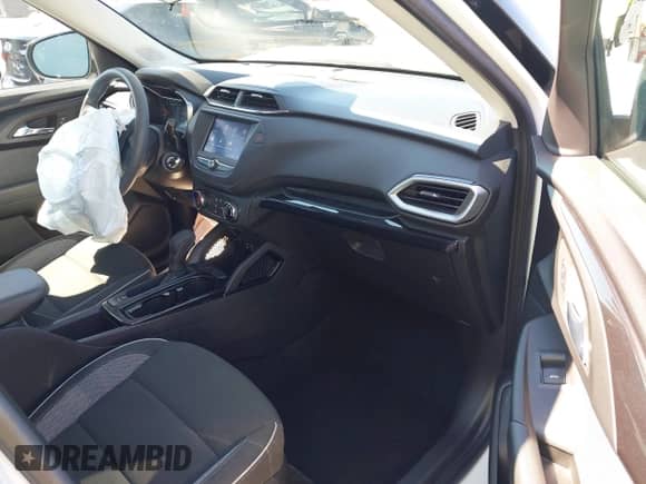 2023 Chevrolet TrailBlazer LS с VIN KL79MMS21PB010307, выставлен на аукционе IAAI как лот 43185552 с пробегом 42 487 миль миль и . История ставок и продаж доступна на DreamBid. Изображение 5.