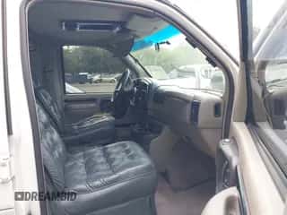 1996 Chevrolet Chevy Van с VIN 1GBFG15M5T1004488, выставлен на аукционе IAAI как лот 42334725 с пробегом 170 118 миль миль и . История ставок и продаж доступна на DreamBid. Изображение 5.