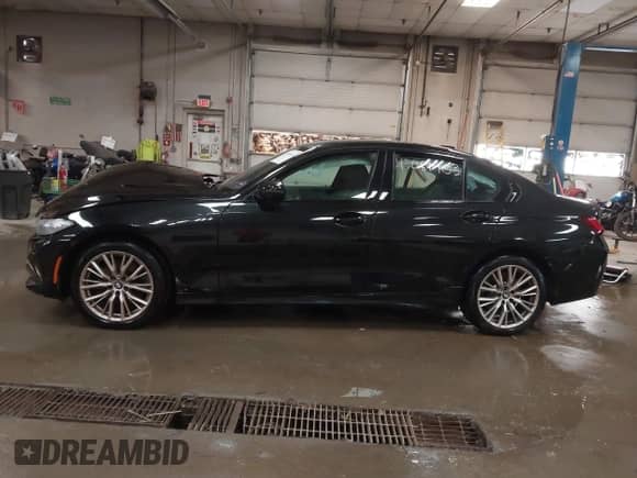 2023 BMW 3 Series 330i xDrive with VIN 3MW89FF00P8D57937, listed as a IAAI auction lot 43081403 with 19,195 mi miles and . Bid and sale history available at DreamBid. Image 15.