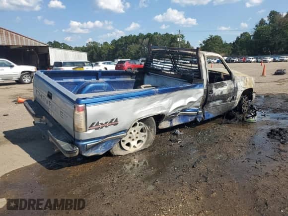 1997 Chevrolet Silverado 1500 z VIN 1GCEK14M4VZ166799, wystawiony jako Copart lot #69846415 z przebiegiem 195 832 mil mil oraz Szkoda całkowita • Salvage title. Historia ofert i sprzedaży dostępna na DreamBid. Obrazek 3.