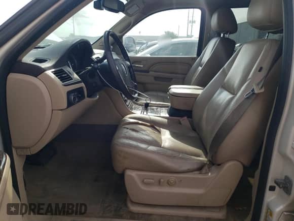 2011 Cadillac Escalade ESV Premium with VIN 1GYS3JEF8BR391622, listed as a Copart auction lot 54725035 with 220,696 mi miles and Clean title. Bid and sale history available at DreamBid. Image 7.
