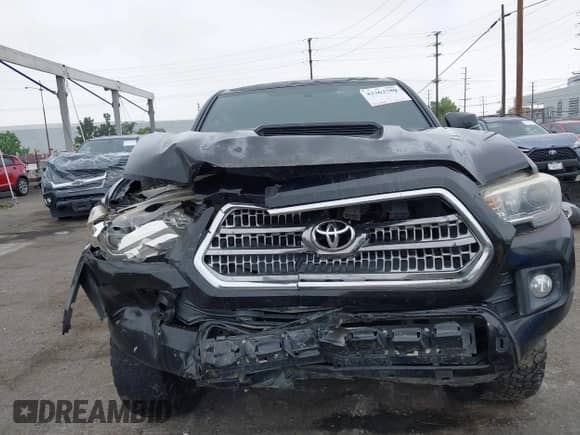 2017 Toyota Tacoma SR5 with VIN 3TMAZ5CN3HM026387, listed as a IAAI auction lot 42362780 with 216,739 mi miles and . Bid and sale history available at DreamBid. Image 6.