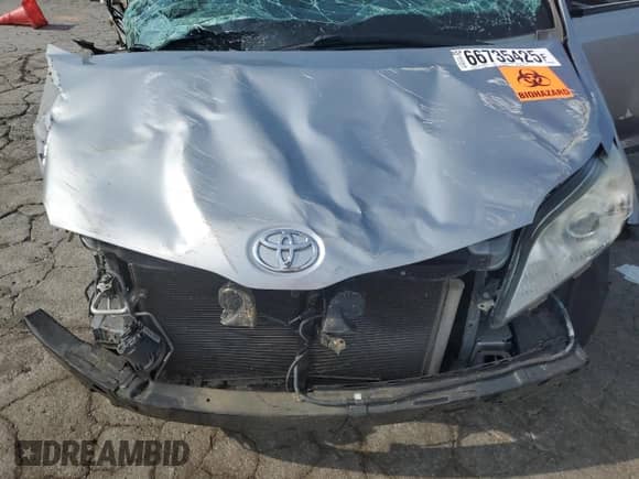 2015 Toyota Sienna XLE Premium with VIN 5TDYK3DC1FS589178, listed as a Copart auction lot 66735425 with 127,923 mi miles and Non repairable. Bid and sale history available at DreamBid. Image 12.