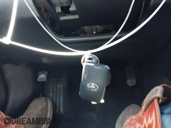 2013 Toyota Camry L with VIN 4T1BF1FK5DU692109, listed as a IAAI auction lot 43050912 with 199,320 mi miles and . Bid and sale history available at DreamBid. Image 11.