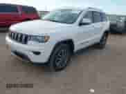 2020 Jeep Grand Cherokee Limited z VIN 1C4RJEBGXLC295106, wystawiony jako IAAI lot #42938424 z przebiegiem 108 734 mil mil oraz . Historia ofert i sprzedaży dostępna na DreamBid. Obrazek 2.