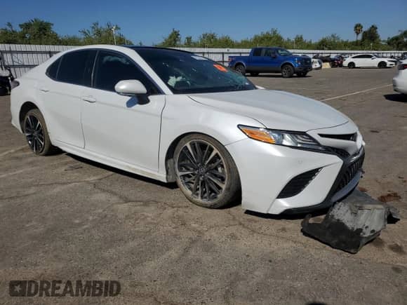 2020 Toyota Camry XSE z VIN 4T1K61AK8LU993155, wystawiony jako Copart lot #82309725 z przebiegiem 90 147 mil mil oraz Szkoda całkowita • Salvage title. Historia ofert i sprzedaży dostępna na DreamBid. Obrazek 4.