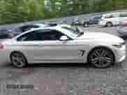 2019 BMW 4 Series 430i xDrive z VIN WBA4W5C50KAE49695, wystawiony jako IAAI lot #42757254 z przebiegiem 59 196 mil mil oraz . Historia ofert i sprzedaży dostępna na DreamBid. Obrazek 13.