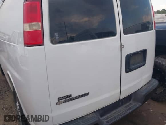 2017 Chevrolet Express Cargo with VIN 1GCWGAFF0H1112262, listed as a IAAI auction lot 42949804 with 229,746 mi miles and . Bid and sale history available at DreamBid. Image 6.