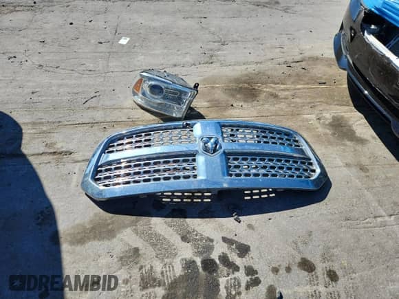 2018 Ram 1500 Laramie z VIN 1C6RR7VM8JS231727, wystawiony jako Copart lot #84783545 z przebiegiem 149 143 mil mil oraz Szkoda całkowita • Salvage title. Historia ofert i sprzedaży dostępna na DreamBid. Obrazek 12.