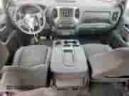 2025 Chevrolet Silverado 2500HD Custom z VIN 1GC4KME7XSF104407, wystawiony jako Copart lot #69369235 z przebiegiem 15 393 mil mil oraz Szkoda całkowita • Salvage title. Historia ofert i sprzedaży dostępna na DreamBid. Obrazek 8.