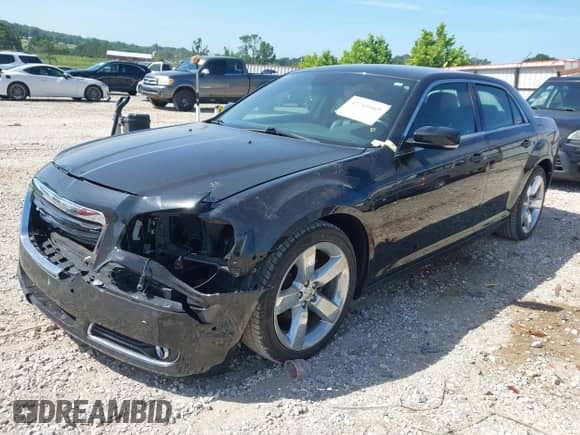 2013 Chrysler 300 S с VIN 2C3CCABG7DH732975, выставлен на аукционе IAAI как лот 42760469 с пробегом 113 775 миль миль и . История ставок и продаж доступна на DreamBid. Изображение 2.