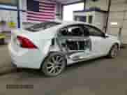 2018 Volvo S60 Inscription с VIN LYV402HK0JB171760, выставлен на аукционе Copart как лот 45929395 с пробегом Не указан миль и Списание • Salvage title. История ставок и продаж доступна на DreamBid. Изображение 3.