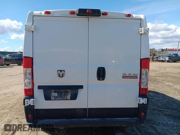 2019 Ram ProMaster Cargo z VIN 3C6TRVAG4KE528914, wystawiony jako Copart lot #56186635 z przebiegiem Nie podano mil oraz Szkoda całkowita • Salvage title. Historia ofert i sprzedaży dostępna na DreamBid. Obrazek 6.