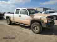 2007 Chevrolet Silverado 2500HD Work Truck z VIN 1GCHK29U87E108250, wystawiony jako Copart lot #77108494 z przebiegiem 342 711 mil mil oraz Czysty tytuł • Clean title. Historia ofert i sprzedaży dostępna na DreamBid. Obrazek 4.