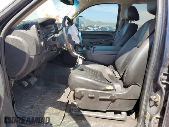 2011 Chevrolet Silverado 3500HD SRW LT with VIN 1GC4K0C84BF207164, listed as a Copart auction lot 68499365 with 220,687 mi miles and Salvage title. Bid and sale history available at DreamBid. Image 7.