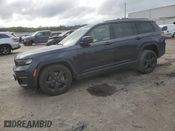 2023 Jeep Grand Cherokee Limited with VIN 1C4RJKBG6P8745079, listed as a Copart auction lot 71898095 with 28,940 mi miles and Salvage title. Bid and sale history available at DreamBid. Image 1.