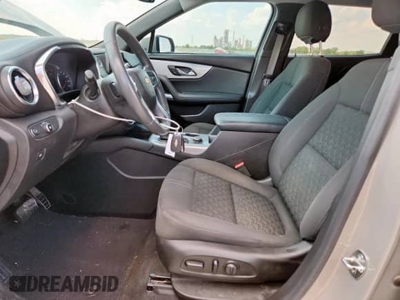 2021 Chevrolet Blazer LT с VIN 3GNKBBRA8MS536971, выставлен на аукционе Copart как лот 81581115 с пробегом 63 853 миль миль и Списание • Salvage title. История ставок и продаж доступна на DreamBid. Изображение 7.