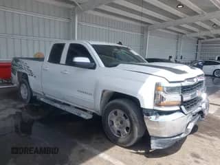 2018 Chevrolet Silverado 1500 LT с VIN 1GCRCREC0JZ142951, выставлен на аукционе IAAI как лот 42733665 с пробегом 142 977 миль миль и . История ставок и продаж доступна на DreamBid. Изображение 1.