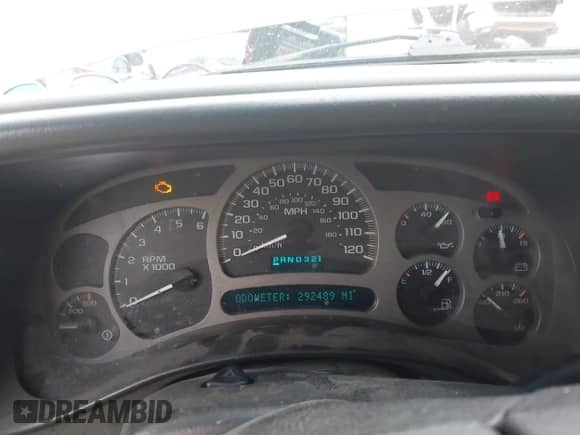 2004 GMC Sierra 1500 SLE z VIN 2GTEC19T341124807, wystawiony jako IAAI lot #42561515 z przebiegiem 292 489 mil mil oraz . Historia ofert i sprzedaży dostępna na DreamBid. Obrazek 7.