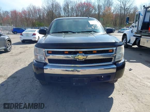 2011 Chevrolet Silverado 1500 LS z VIN 3GCPKREA4BG353984, wystawiony jako IAAI lot #42094148 z przebiegiem 218 766 mil mil oraz . Historia ofert i sprzedaży dostępna na DreamBid. Obrazek 12.