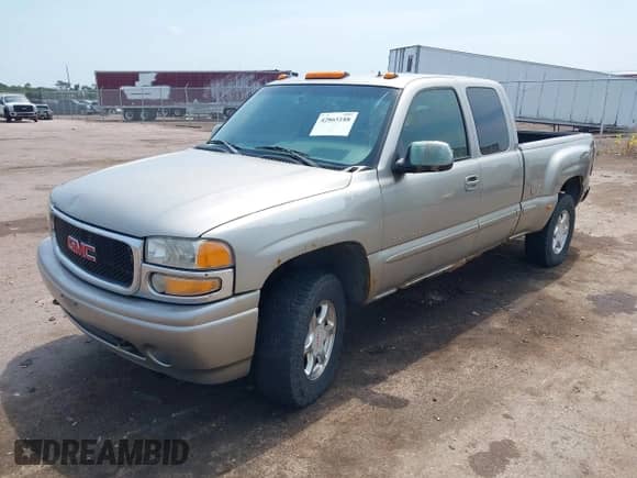 2002 GMC Sierra 1500 Denali z VIN 2GTFK69U621313333, wystawiony jako IAAI lot #42865188 z przebiegiem 200 820 mil mil oraz . Historia ofert i sprzedaży dostępna na DreamBid. Obrazek 17.