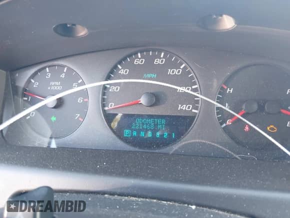 2008 Chevrolet Impala LS z VIN 2G1WB55K889118027, wystawiony jako IAAI lot #43555568 z przebiegiem 221 468 mil mil oraz . Historia ofert i sprzedaży dostępna na DreamBid. Obrazek 7.