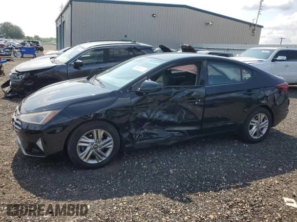 2019 Hyundai Elantra Value Edition z VIN KMHD84LF7KU812968, wystawiony jako Copart lot #65934195 z przebiegiem 119 639 mil mil oraz Szkoda całkowita • Salvage title. Historia ofert i sprzedaży dostępna na DreamBid. Obrazek 1.