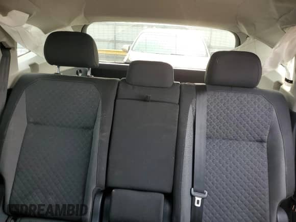 2018 Volkswagen Tiguan S с VIN 3VV0B7AX7JM015349, выставлен на аукционе Copart как лот 70761085 с пробегом 154 926 миль миль и На запчасти • Non repairable. История ставок и продаж доступна на DreamBid. Изображение 10.