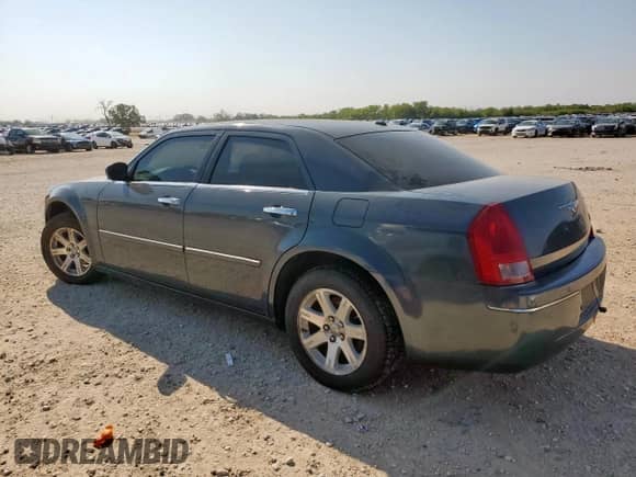 2007 Chrysler 300 Touring с VIN 2C3KA53G57H767879, выставлен на аукционе Copart как лот 71998585 с пробегом 99 474 миль миль и Списание • Salvage title. История ставок и продаж доступна на DreamBid. Изображение 2.
