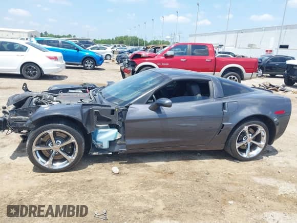 2013 Chevrolet Corvette Grand Sport 3LT z VIN 1G1YW2DW3D5101448, wystawiony jako IAAI lot #42330176 z przebiegiem 31 378 mil mil oraz . Historia ofert i sprzedaży dostępna na DreamBid. Obrazek 15.