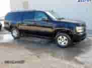2008 Chevrolet Suburban LTZ z VIN 1GNFC16058R218898, wystawiony jako Copart lot #67133795 z przebiegiem 211 082 mil mil oraz Czysty tytuł • Clean title. Historia ofert i sprzedaży dostępna na DreamBid. Obrazek 4.