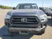 2023 Toyota Tacoma SR z VIN 3TYRX5GN9PT087510, wystawiony jako Copart lot #71041585 z przebiegiem 13 094 mil mil oraz Szkoda całkowita • Salvage title. Historia ofert i sprzedaży dostępna na DreamBid. Obrazek 5.