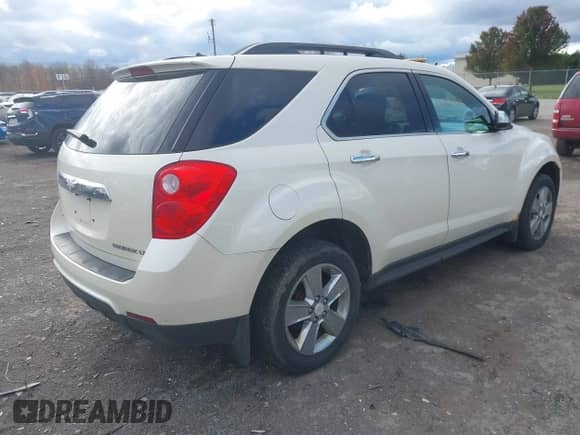 2014 Chevrolet Equinox LT z VIN 1GNFLFEKXEZ118209, wystawiony jako IAAI lot #43524643 z przebiegiem 126 452 mil mil oraz . Historia ofert i sprzedaży dostępna na DreamBid. Obrazek 4.