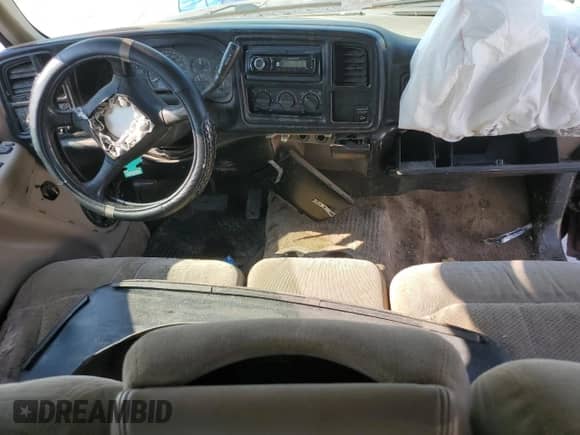 2002 Chevrolet Silverado 1500 с VIN 2GCEC19W221270591, выставлен на аукционе Copart как лот 59389705 с пробегом 313 991 миль миль и Списание • Salvage title. История ставок и продаж доступна на DreamBid. Изображение 8.