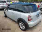 2012 MINI Hardtop с VIN WMWSU3C57CT255749, выставлен на аукционе IAAI как лот 43342110 с пробегом 99 460 миль миль и . История ставок и продаж доступна на DreamBid. Изображение 3.