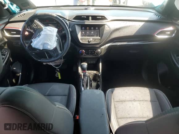 2022 Chevrolet TrailBlazer RS z VIN KL79MUSL6NB065924, wystawiony jako Copart lot #65534965 z przebiegiem 77 217 mil mil oraz Nie do naprawy • Non repairable. Historia ofert i sprzedaży dostępna na DreamBid. Obrazek 8.