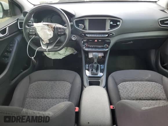 2017 Hyundai Ioniq SEL с VIN KMHC75LC1HU049378, выставлен на аукционе Copart как лот 63281973 с пробегом Не указан миль и . История ставок и продаж доступна на DreamBid. Изображение 8.